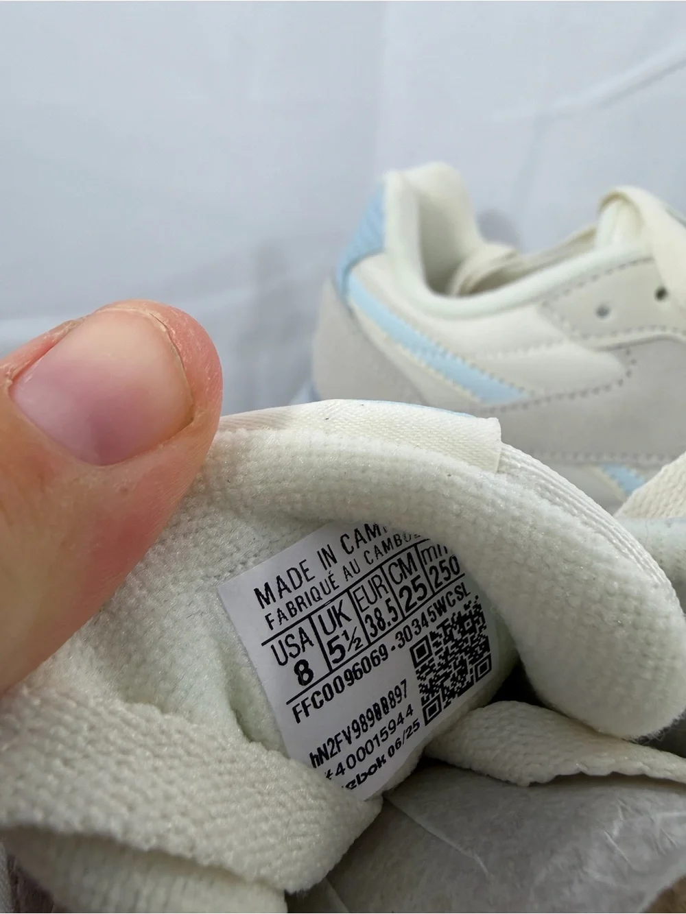 NWT Reebok Ortholite Women’s Size 8 Neutral/Light Blue Sneakers